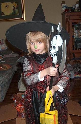 HALOWEEN WITCH